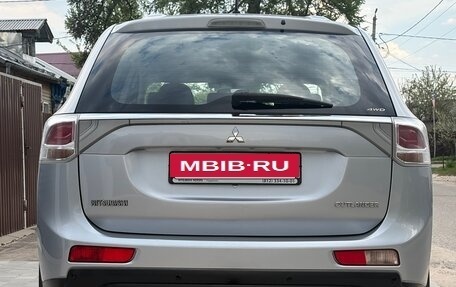 Mitsubishi Outlander III рестайлинг 3, 2012 год, 1 340 000 рублей, 8 фотография