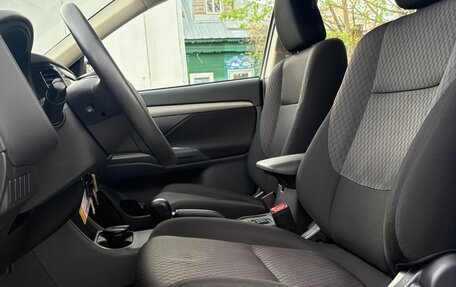 Mitsubishi Outlander III рестайлинг 3, 2012 год, 1 340 000 рублей, 27 фотография