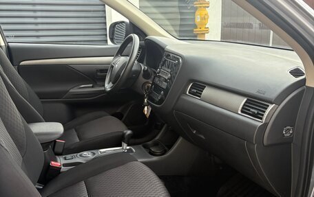 Mitsubishi Outlander III рестайлинг 3, 2012 год, 1 340 000 рублей, 29 фотография