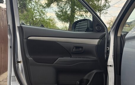 Mitsubishi Outlander III рестайлинг 3, 2012 год, 1 340 000 рублей, 34 фотография