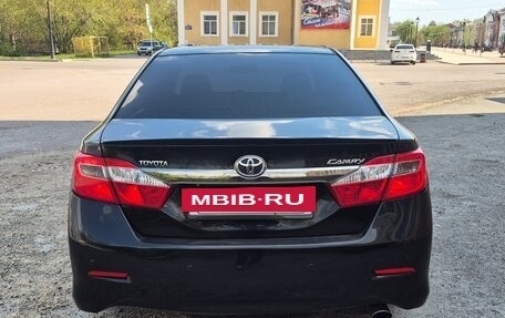 Toyota Camry, 2014 год, 1 670 000 рублей, 4 фотография