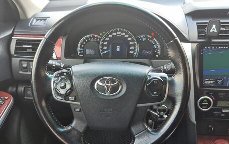 Toyota Camry, 2014 год, 1 670 000 рублей, 13 фотография