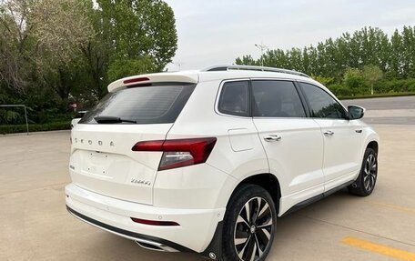 Skoda Karoq I, 2022 год, 1 740 000 рублей, 10 фотография