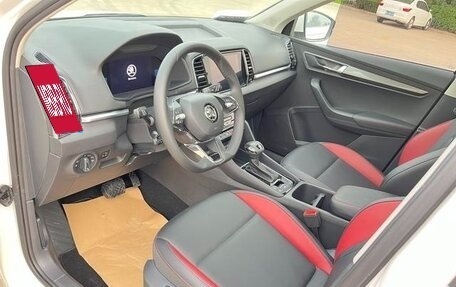 Skoda Karoq I, 2022 год, 1 740 000 рублей, 7 фотография