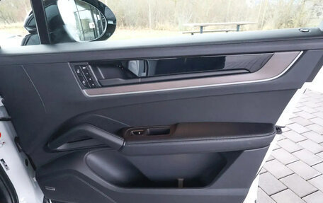 Porsche Cayenne III, 2026 год, 19 870 000 рублей, 23 фотография