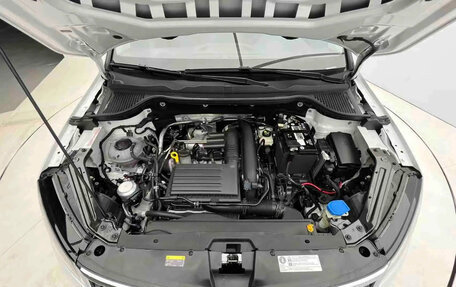 Skoda Karoq I, 2022 год, 1 758 000 рублей, 10 фотография