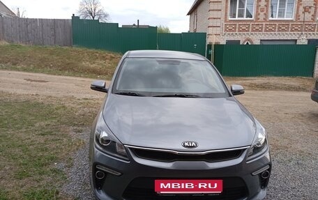 KIA Rio IV, 2017 год, 1 300 000 рублей, 4 фотография