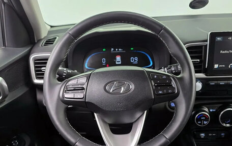 Hyundai Venue I, 2025 год, 2 100 000 рублей, 18 фотография