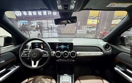 Mercedes-Benz GLB, 2022 год, 2 260 000 рублей, 8 фотография