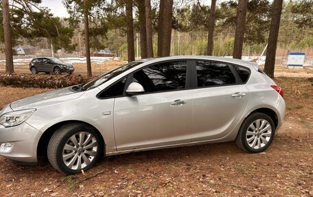 Opel Astra J, 2011 год, 499 000 рублей, 1 фотография