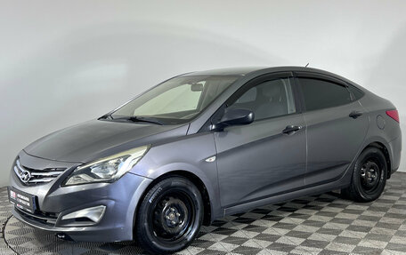 Hyundai Solaris II рестайлинг, 2015 год, 990 000 рублей, 1 фотография
