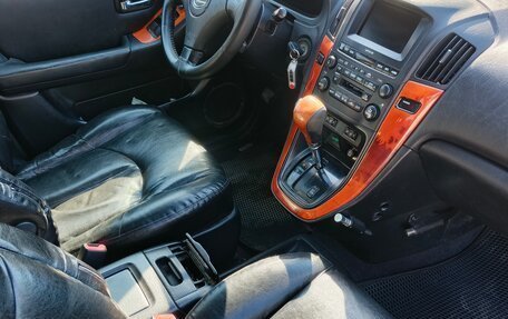 Lexus RX IV рестайлинг, 2001 год, 600 000 рублей, 2 фотография