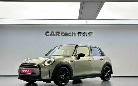 MINI Clubman, 2022 год, 2 182 000 рублей, 1 фотография