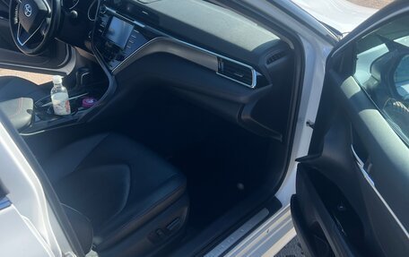 Toyota Camry, 2020 год, 2 990 000 рублей, 12 фотография