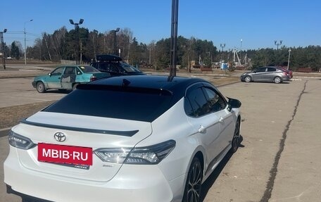 Toyota Camry, 2020 год, 2 990 000 рублей, 4 фотография