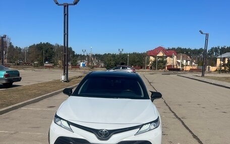 Toyota Camry, 2020 год, 2 990 000 рублей, 6 фотография