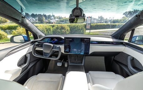 Tesla Model X I, 2023 год, 12 000 000 рублей, 10 фотография