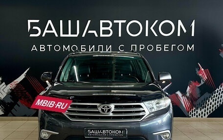 Toyota Highlander III, 2012 год, 2 099 000 рублей, 2 фотография