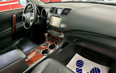 Toyota Highlander III, 2012 год, 2 099 000 рублей, 10 фотография