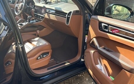 Porsche Cayenne III, 2021 год, 15 000 000 рублей, 6 фотография
