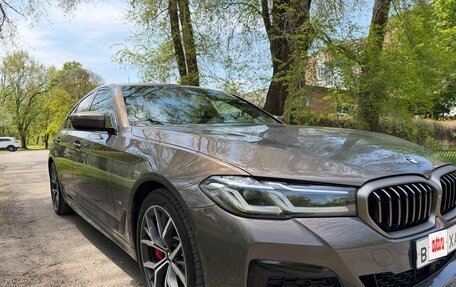 BMW 5 серия, 2021 год, 5 800 000 рублей, 2 фотография