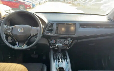 Honda Vezel, 2022 год, 1 285 000 рублей, 8 фотография