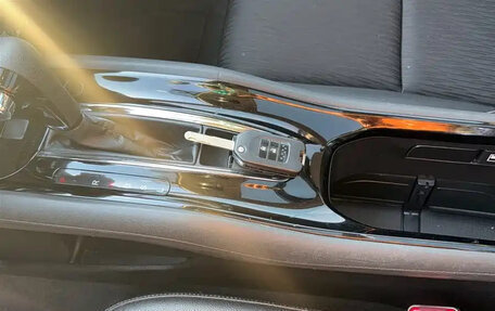 Honda Vezel, 2022 год, 1 285 000 рублей, 6 фотография