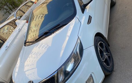 KIA Rio III рестайлинг, 2012 год, 750 000 рублей, 3 фотография
