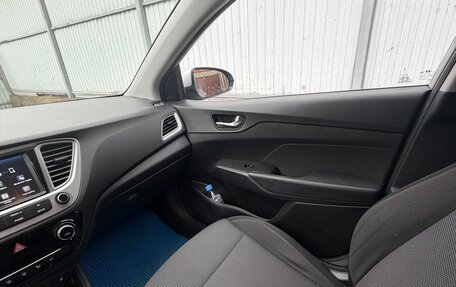 Hyundai Solaris II рестайлинг, 2019 год, 1 400 000 рублей, 7 фотография