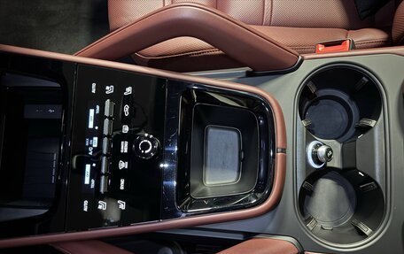 Porsche Cayenne III, 2024 год, 24 000 000 рублей, 22 фотография
