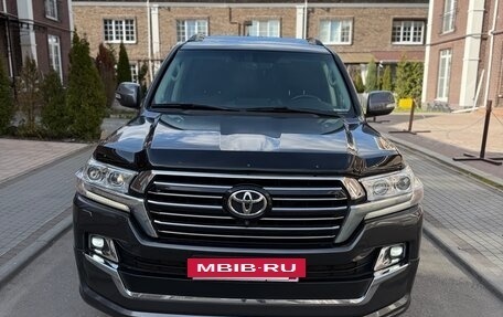 Toyota Land Cruiser 200, 2015 год, 4 600 000 рублей, 7 фотография