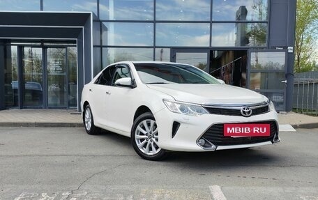 Toyota Camry, 2016 год, 2 232 000 рублей, 3 фотография
