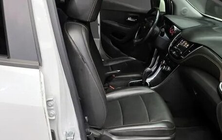 Chevrolet Trax, 2021 год, 1 015 000 рублей, 7 фотография