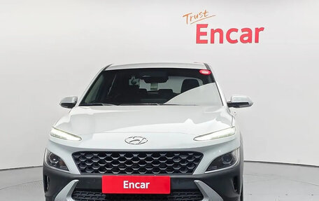 Hyundai Kona I, 2022 год, 1 385 000 рублей, 3 фотография