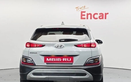 Hyundai Kona I, 2022 год, 1 385 000 рублей, 4 фотография