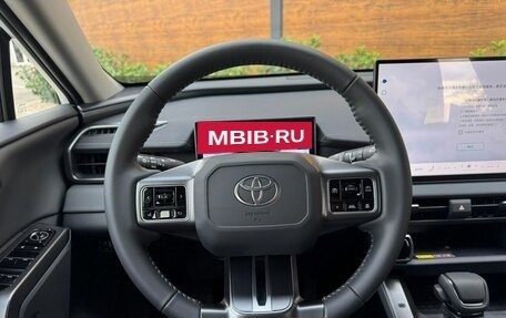 Toyota RAV4, 2026 год, 4 295 000 рублей, 17 фотография