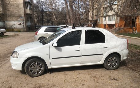 Renault Logan I, 2013 год, 290 000 рублей, 2 фотография