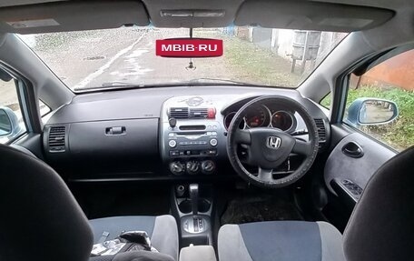 Honda Fit III, 2001 год, 300 000 рублей, 4 фотография