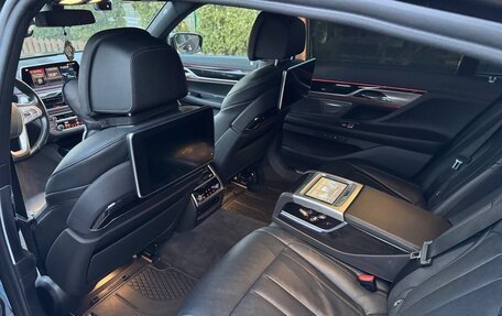 BMW 7 серия, 2018 год, 4 270 000 рублей, 12 фотография