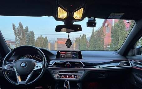 BMW 7 серия, 2018 год, 4 270 000 рублей, 13 фотография
