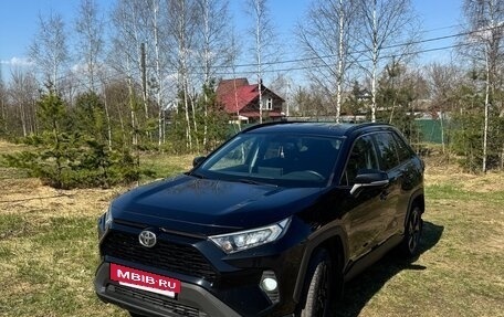Toyota RAV4, 2020 год, 4 350 000 рублей, 10 фотография