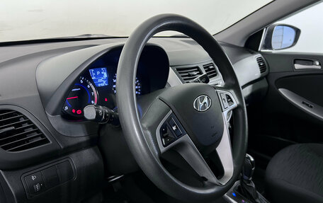 Hyundai Solaris II рестайлинг, 2015 год, 990 000 рублей, 10 фотография