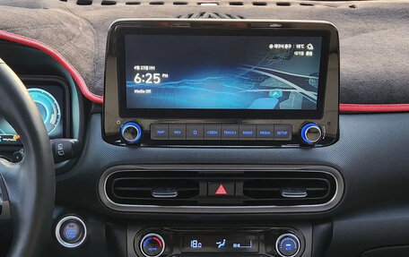Hyundai Kona I, 2021 год, 2 100 000 рублей, 15 фотография