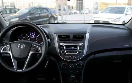 Hyundai Solaris II рестайлинг, 2016 год, 965 000 рублей, 9 фотография