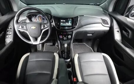 Chevrolet Trax, 2021 год, 1 055 000 рублей, 7 фотография