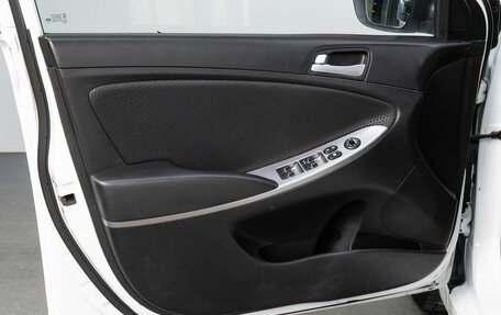 Hyundai Solaris II рестайлинг, 2015 год, 940 000 рублей, 11 фотография