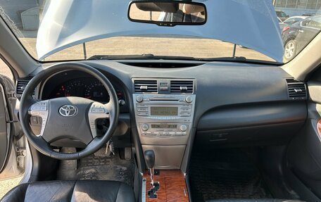 Toyota Camry, 2010 год, 1 390 000 рублей, 5 фотография