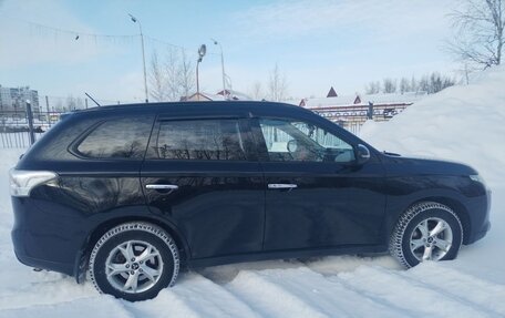 Mitsubishi Outlander III рестайлинг 3, 2012 год, 1 550 000 рублей, 4 фотография