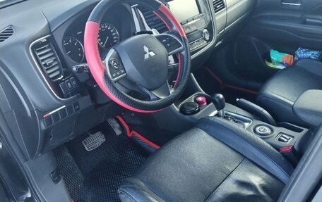 Mitsubishi Outlander III рестайлинг 3, 2012 год, 1 550 000 рублей, 8 фотография