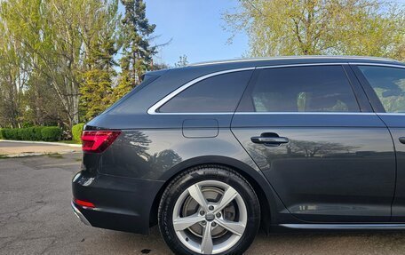 Audi A4, 2018 год, 2 600 000 рублей, 19 фотография